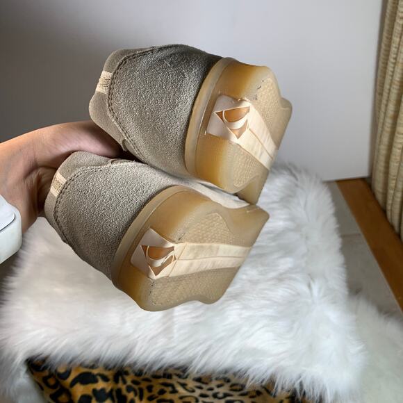 Skecher Street Leather Sneaker Size 11 Color Light Tan - Picture 11 of 13